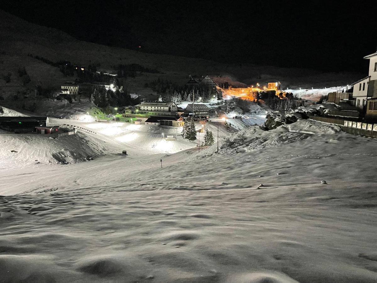 Villa 80 Kodra E Diellit Tetovo Bagian luar foto
