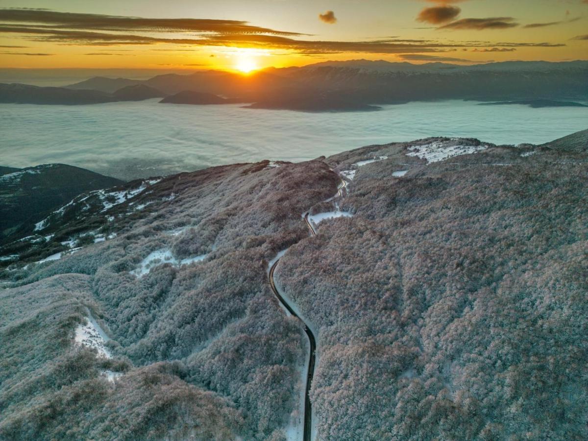 Villa 80 Kodra E Diellit Tetovo Bagian luar foto