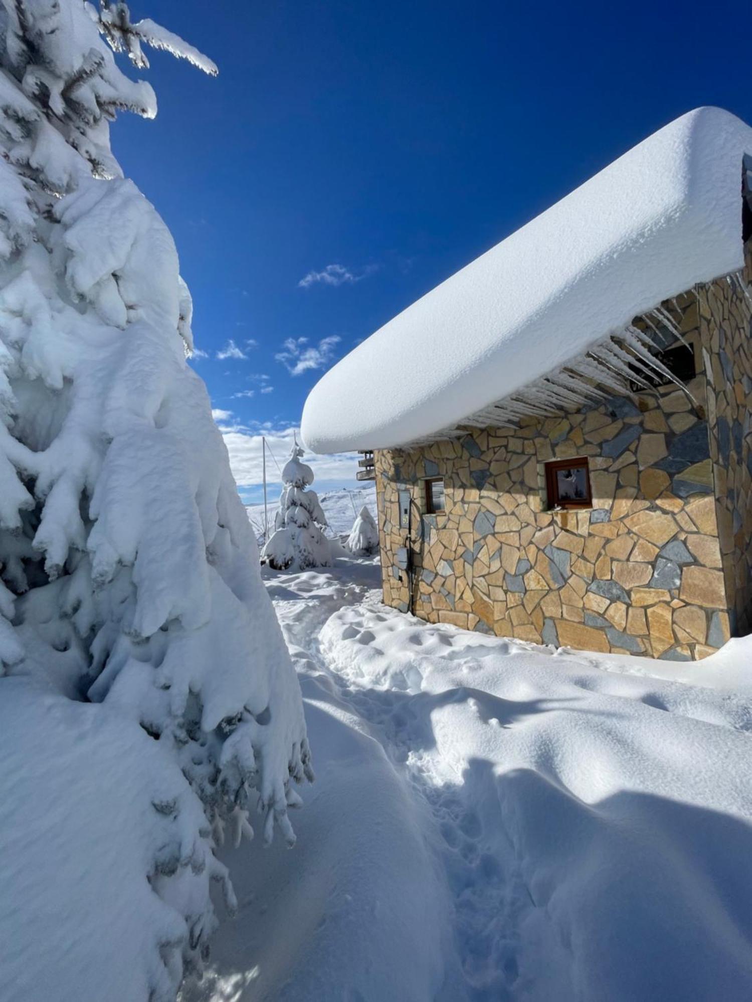 Villa 80 Kodra E Diellit Tetovo Bagian luar foto